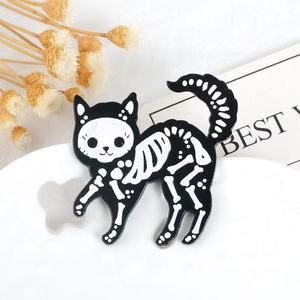 Pasadores de Metal de aleación chapados en níquel negro Funky Punk de Halloween de dibujos animados bonitos del fabricante, pasador de esmalte suave para manualidades de Metal - Product Image 2