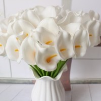 Nordische Weiße Calla-Lilien-Bündel mit Gelbem Zentrum, Künstliche Seidenblumen für Brautsträuße, Heimdekoration, Fotorequisiten