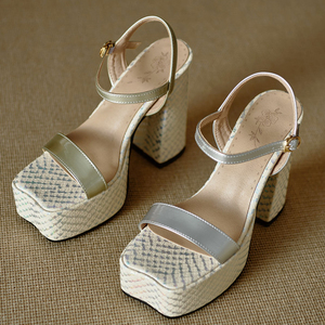 Sandales à talons hauts compensés et plateforme épaisse, à bout ouvert, argentées, à bride unique, sexy, pour femmes, grandes tailles 45, pour pieds larges - Product Image 1