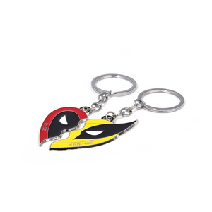 Vente en gros pendentif meilleur ami porte-clés couple <span class=keywords><strong>coeur</strong></span> <span class=keywords><strong>brisé</strong></span> <span class=keywords><strong>film</strong></span> Marvel Wolverine amour porte-clés chaînes de voiture - Product Image 3