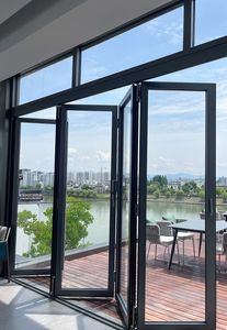 Puerta plegable doble resistente a huracanes externa Acordeón Puerta <span class=keywords><strong>de</strong></span> vidrio plegable Terraza <span class=keywords><strong>de</strong></span> aluminio Puerta <span class=keywords><strong>de</strong></span> doble apertura - Product Image 4