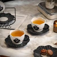 Tasse à café et soucoupe en céramique noire style tulipe vintage, élégante tasse à latte pour l'art du café, vaisselle de thé de l'après-midi, idéale pour cadeau ou souvenir