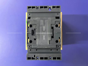 Contactor IEC Serie TeSys Deca de Sch-neider LC1D150KUEC Sin Inversión 150A 100HP 480VAC 100kA SCCR Trifásico 3NO 220VAC 50/60Hz Bobina - Product Image 3