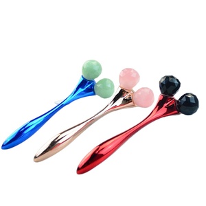 <span class=keywords><strong>Rouleau</strong></span> de massage facial en <span class=keywords><strong>quartz</strong></span> rose naturel en forme de Y, outil de soin de la peau pour le visage, les yeux et le cou, service OEM ODM personnalisé - Product Image 1