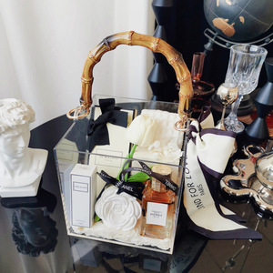 KEJEA Élégante Boîte de Présentation Florale en Acrylique Lavable et Écologique avec Poignée Dorée, Facile à Assembler pour la Vente au Détail Moderne et Transparente - Product Image 4