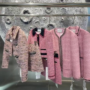 Set da Donna con <span class=keywords><strong>Giacca</strong></span> Corta <span class=keywords><strong>in</strong></span> <span class=keywords><strong>Tweed</strong></span> Floreale e Minigonna, Completo Casual da Ufficio <span class=keywords><strong>in</strong></span> Due Pezzi, Top Corto con Decorazioni <span class=keywords><strong>in</strong></span> Pizzo - Product Image 1