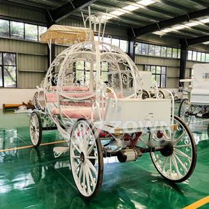 Calèche Cendrillon abordable pour événements spéciaux Visite royale Calèche à cheval Citrouille Entraîneur en vente - Product Image 4