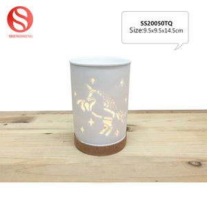 <span class=keywords><strong>Europe</strong></span> du <span class=keywords><strong>nord</strong></span> moderne en bois rond blanc licorne en céramique parfum brûleur à huile aromatique - Product Image 2