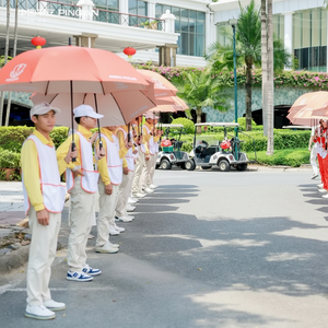 Vierges de parapluie de golf en nylon à 8 panneaux du Vietnam Mignon Logo personnalisé Matériau gaufré Parasol à faible quantité minimale de commande Événements de golf HSBC Cadeaux d'entreprise - Product Image 1