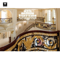 Rampe d'escalier en métal de luxe pour intérieur, balustrades en laiton, rampes en laiton couleur or, motif en laiton, rampe d'escalier en fer forgé