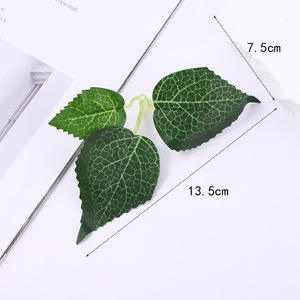 Ramo de Hojas Artificiales First Snow, Menos de 30 cm, PVC Suave, Decoraciones Navideñas para Hoteles - Product Image 4