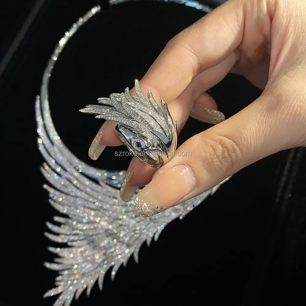 Женское кольцо с сапфировым бриллиантом