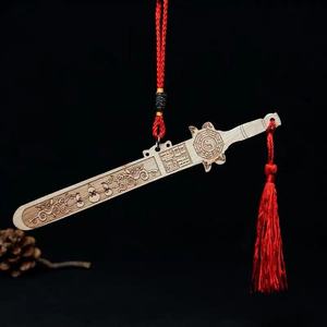 Épée en bois de pêcher Linglong Pavilion 19 cm, gravée au laser, style chinois, ornement décoratif avec pompon rouge - Product Image 4