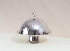 Plateau de service moderne en acier inoxydable avec couvercle en dôme pour la restauration à domicile et le service des aliments - Product Image 2