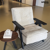 Fauteuil lounge moderne NORYA Cloud, revêtement texturé, dossier haut, fauteuil d'appoint avec accoudoirs en bois foncé pour salon, coin lecture