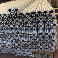 Fabricant chinois de profilés d'extrusion en aluminium 6063/6061 de la série 6000, revêtement en poudre argent/blanc, décorations