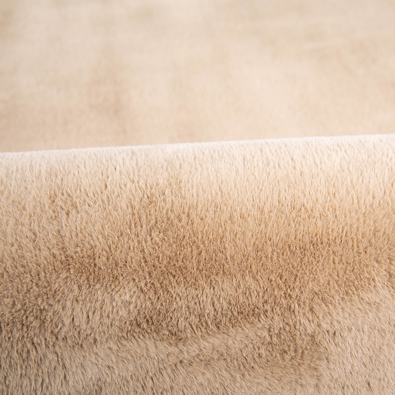 Fourrure de lapin couleur camel clair (poils courts)