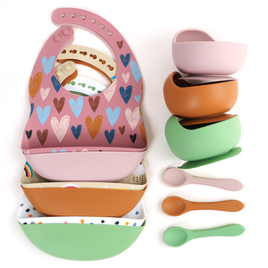 Juego de Vajilla de Silicona de Grado Alimenticio TONGTU, Libre de BPA, Babero de Dibujos Animados, Tazón y <span class=keywords><strong>Cuchara</strong></span> con Logotipo Personalizado <span class=keywords><strong>para</strong></span> la Alimentación de Niños - Product Image 5