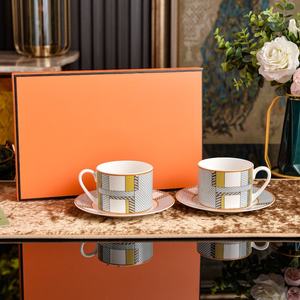 Juego de Taza y Platillo de Porcelana Fina Estilo Americano de Lujo con Técnica de Grabado, Caja de Regalo para Regreso a Clases y Té de la Tarde - Product Image 2