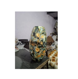 แจกันดอกไม้ดีไซน์แบบตอกตอกสำหรับตกแต่งแจกันโลหะพร้อมหินอ่อน - Product Image 5