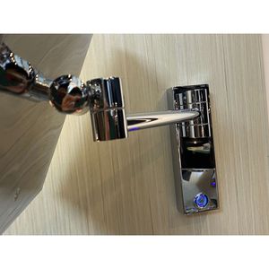 Treo tường Du lịch Gương trang điểm với đèn <span class=keywords><strong>LED</strong></span> và cảm biến thắp sáng <span class=keywords><strong>Led</strong></span> Gương - Product Image 5