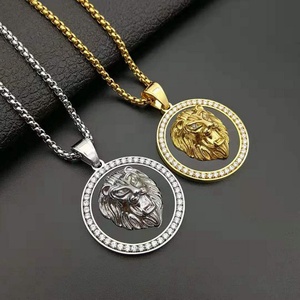 Collares con Colgante de Cabeza de León de Acero de Titanio, Cristal, en Oferta - Product Image 1