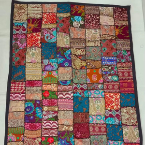 Tapiz de pared bohemio de retales de Sari Vintage, cortina artística, decoración de pared, telón de fondo, tapiz colgante de pared indio a precio de fábrica - Product Image 1