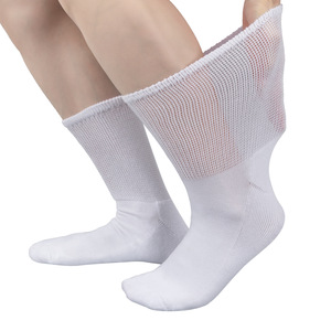 <span class=keywords><strong>Chaussettes</strong></span> extra larges antibactériennes, respirantes et écologiques <span class=keywords><strong>pour</strong></span> pieds enflés, bariatriques, diabétiques, neuropathiques, sans compression, <span class=keywords><strong>pour</strong></span> le soutien des <span class=keywords><strong>jambes</strong></span> - Product Image 1