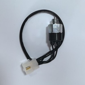 Interruptor de Luz de Reversa G402 17 640BAC F401 17 640AB para Mazda 12V, Conector del Sensor de Asistencia de Estacionamiento Trasero - Product Image 3