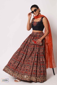 Nouveau Design Tendance Brodé Semi Cousu Crush Imprimé Lehenga Choli pour les Femmes Porter du Fournisseur Indien - Product Image 2