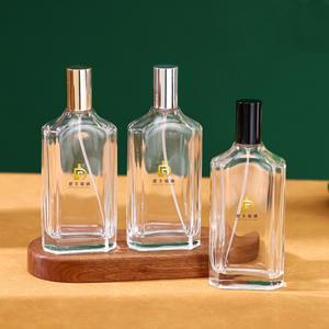 Flacon de parfum en verre de 100 ml avec bouchon à vis, carré et vide, pour sérum de soin de la peau et produits de maquillage, directement de l'usine - Product Image 3