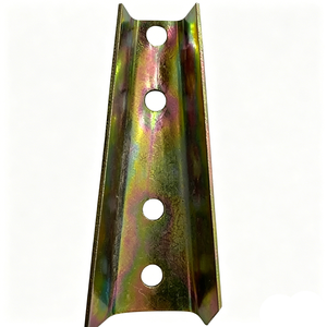 Supports d'angle robustes en acier à faible teneur en carbone, estampés avec précision, supports de fixation renforcés, connecteurs structurels, fabriqués au Vietnam - Product Image 1