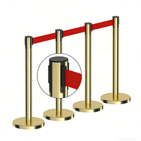 Poteau de guidage de foule en acier inoxydable avec protection IP10 et système de sangle rétractable pour hall d'hôtel et magasin de détail