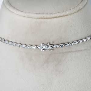 Collar de Oro Blanco de 14K de Alta Calidad con Rubí en Corte Pera y Diamantes para Boda, Disponible a Precio de Fábrica - Product Image 2