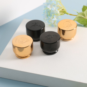 10Ml 20Ml 50Ml Kim Loại Nặng Thẻ Nước Hoa Thủy Tinh Chai 15 Mét Vít <span class=keywords><strong>Cap</strong></span> Phun Nắp Octagon Núi Với Màu Đỏ Bạc Sáng Bóng Sẵn Sàng - Product Image 2