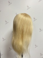 Tête de mannequin à cheveux mélangés blonds |   Mélange humain-animal-synthétique pour la formation réaliste en coiffure, la coupe, le coiffage et la coloration