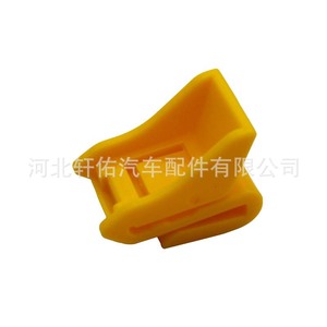 Xuanyou Auto Parts Rear Bumper <b>Trim</b> Mounting <b>Clip</b> 85284-EG000 Yellow 34x19.7x24.9mm For Nissan GT-R Infiniti - Product Image 3