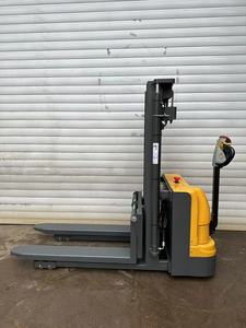 Montacargas Eléctrico Tipo Caminante de 1.5-2 Toneladas, Apilador Hidráulico de 1.6-3.5 m - Product Image 6