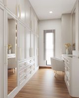 Dressing moderne de luxe |   Armoire en verre sur mesure du sol au plafond avec porte à fermeture douce et coiffeuse à LED