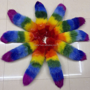Cola de Zorro Teñida y Esponjosa de Fábrica China para Decoración de Llaveros Personalizados, Cola de Zorro de Colores Arcoíris - Product Image 1