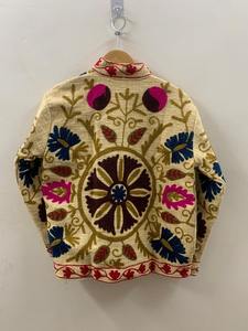 Chaqueta de algodón Suzani hecha a mano india, Chaqueta corta bordada a mano, abrigo Unisex, Chaqueta corta Suzani hecha a mano - Product Image 3