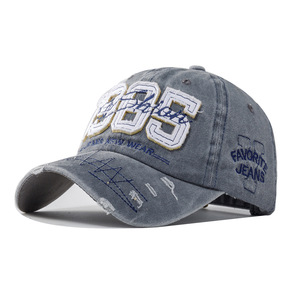 Cappellino da Baseball in Cotone Lavato Effetto Usurato con Ricamo 3D Numero 1985, Visiera Curva, Stile Dad Hat Unisex - Product Image 1