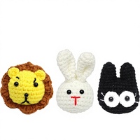 Vente en gros de pendentifs, porte-clés et ornements en forme de poupées animales mignonnes en tricot et crochet faits à la main, très populaires