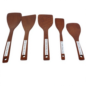 Ensemble de 5 ustensiles de cuisine en bois naturel : spatule, cuillère, louchette, outils de cuisine en provenance du Vietnam - Product Image 1