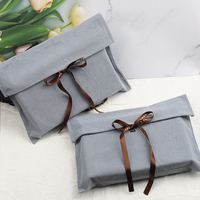 Sac d'enveloppe d'emballage de chaussette de vêtements en velours côtelé imprimé de logo personnalisé Sac d'enveloppe souple d'emballage de sac à main de chapeau Sac à poussière en velours côtelé