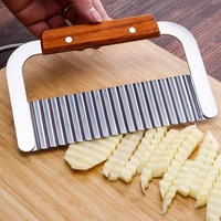 Keuken Multifunctionele Houten Handvat Handleiding Roestvrij Staal Golf Groente Fruit Strip Chip Crinkle Franse Fry Potato Cutter