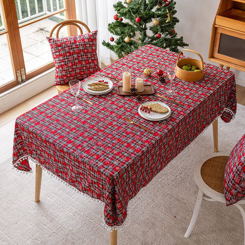 ขอบปอมปอม