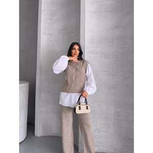 Conjunto de Punto 1561 con Detalles Bordados, Camisa Holgada de Tela de Lana con Estampado - Product Image 5