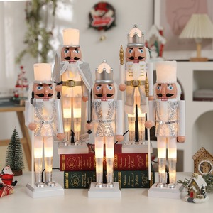 YUELIAN Vente en gros de figurines de soldats casse-noisettes de Noël de 38 cm avec sceptre pour la décoration de la table du salon et la décoration de la maison - Product Image 3