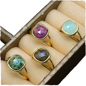Anillo solitario de moda moderna con faceta de Gema cuadrada chapado en oro de 18 quilates para compromiso de boda o regalo - Product Image 4